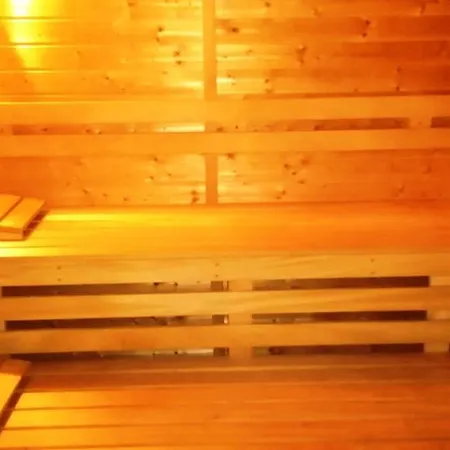 Family Spiezovec * דונובאלי